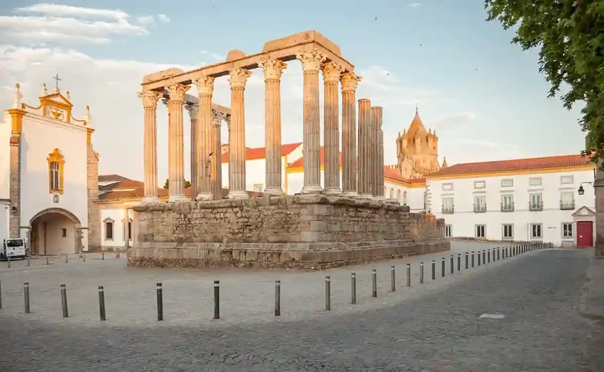 Uno de los monumentos de Évora