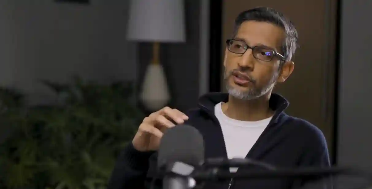 Las explicaciones de Sundar Pichai sobre el robo de contenido que son las AI Overviews y el modo IA