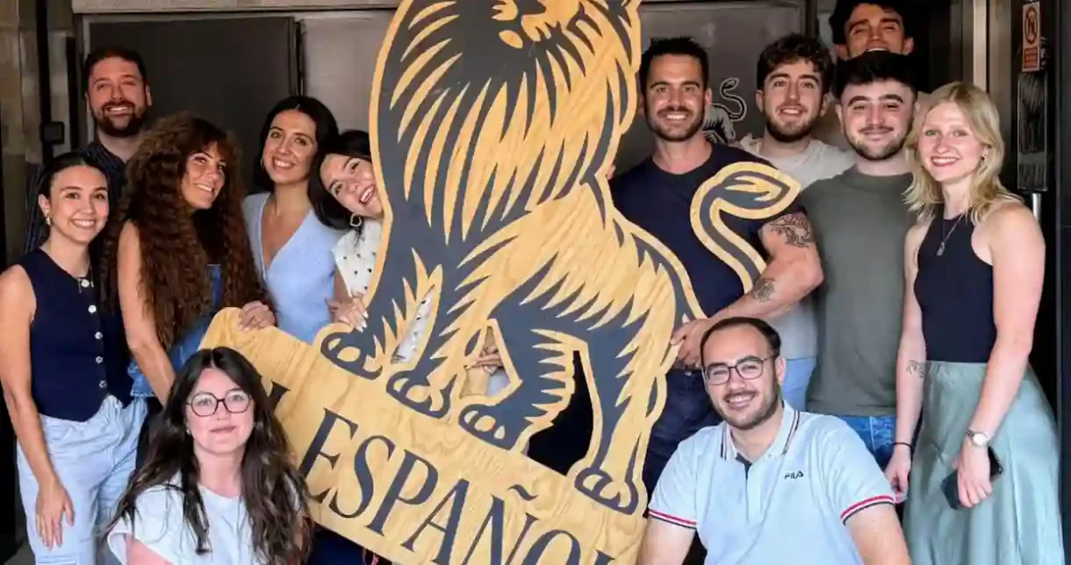 El Español vuelve a ser el rey de la jungla de los medios en octubre 2025 según el panel de GfK DAM